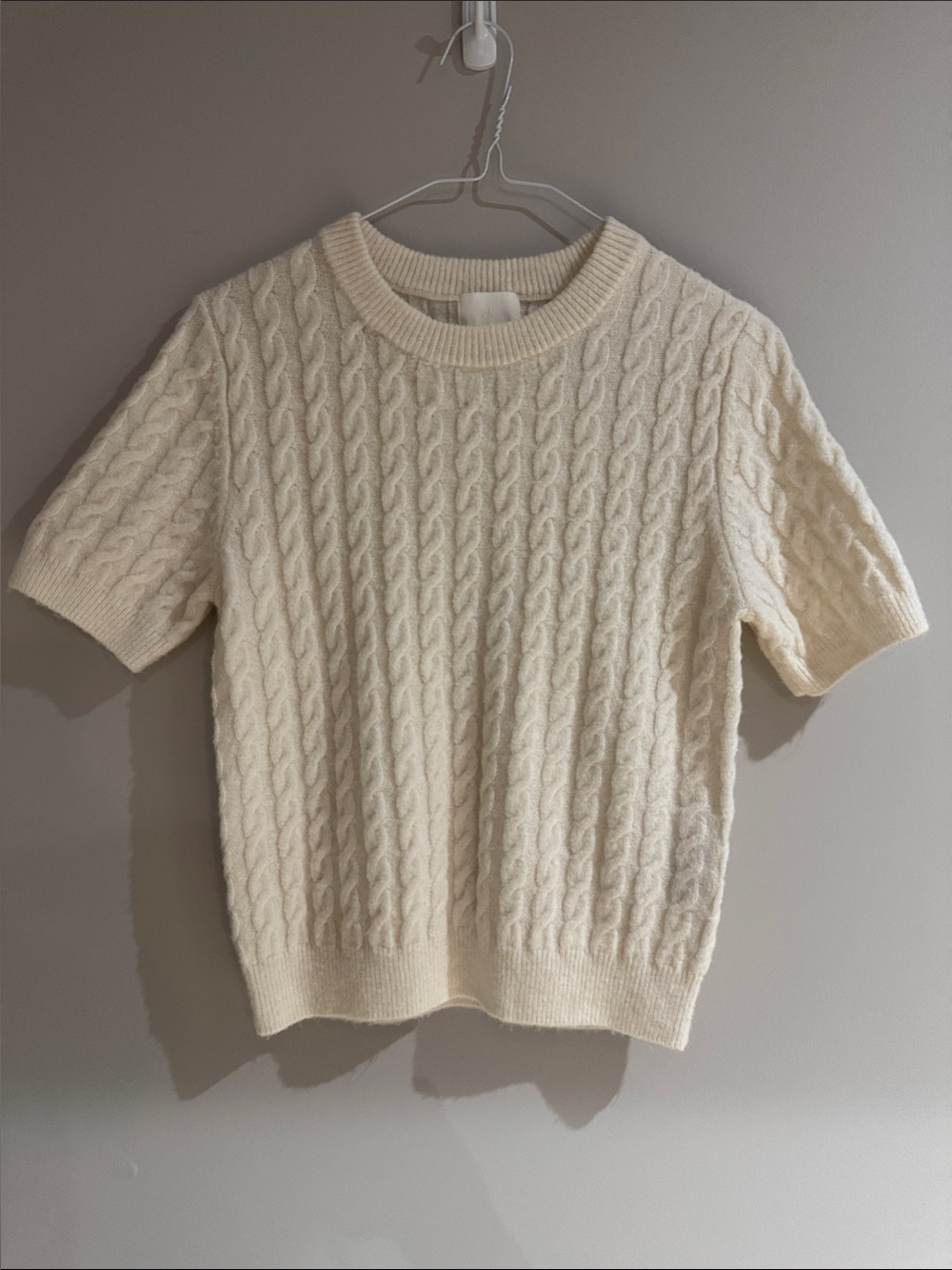 H&M Cream Cable-Knit Short Sleeve Crewneck Sweater - Size XS
